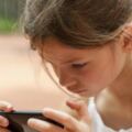 父母這三個行為容易讓孩子染上手機癮，希望你一個都沒佔