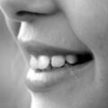 人老了掉牙齒正常嗎？其實做好3點，或能預防牙齒脫落