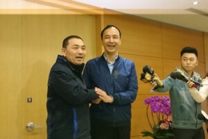 朱立倫回娘家訪侯 酸蔡應在糾葛2件事