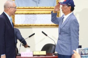 郭台銘打小蔣牌 　蔣經國這舉動讓他好感動