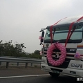 36台跑車算什麼！　同一天還有拖拉機、拖車頭迎新車隊