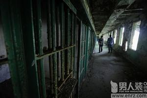 這裡是世界上最恐怖的監獄...裡面所有犯人都將被關到死...永遠出不去！