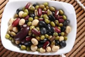 這種豆是蔬菜裡的補鈣冠軍，夏季養生吃5種豆，健脾祛濕、降血壓