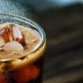 喝可樂也會爛醉如泥？！中國科學家揭示，為什麼有些人滴酒不沾也會醉