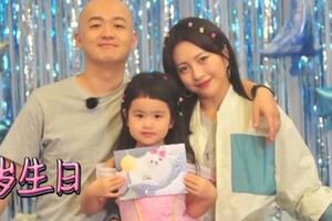 男星回憶老婆產子：岳母哭著進產房，媽媽笑著進產房
