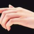 心理測試：當你休息時，你的手是哪種姿勢，測出你的真實性格