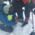 登山迷失雪地弄丟鞋消防員借鞋還被酸搜救慢