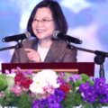 蔡總統：施暴的人不能代表愛國忠民的國軍 