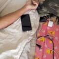 使用不合格手機充電器男子睡夢中慘遭電死