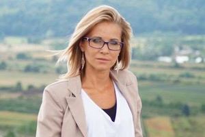 你相信嗎？西班牙一個女人裝瞎裝了28年，然而得知事情的真相後，家裡人驚的想吐血！