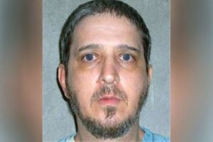 這名死刑犯在「吃完最後一餐」被注射毒藥等待死亡時，獄卒竟突然告訴他「再讓你活37天！」