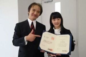 台大教授女兒為學漫畫放棄公立高中讓眾人不解，如今赴日10年現在的成就竟...
