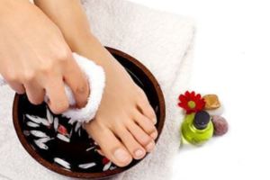 最傷女人腳的7種鞋款，為了下半輩子著想，千萬不要再穿了！