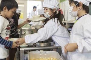 日本小學用「50塊營養午餐」教育了全世界的人　台網友：他們培育公民，我們培養公主」