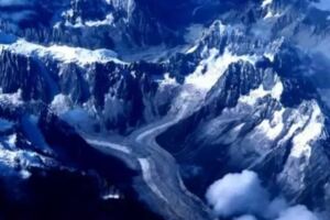 世界上海拔最高的公路！中國最神奇的天路！比川藏線還險10倍！