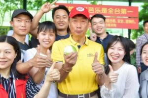 賣水果所得15萬捐農民遭拒！原因曝光讓郭董哭了