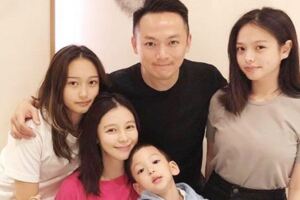 與前妻2名女兒簡直就像親生母女，最暖後母！徐若瑄酒後吐真言「暖哭兩個繼女」！