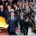他生於臺北，身高僅1.58米，93歲去世，4萬人參加葬禮，5個女兒卻無人敢娶...
