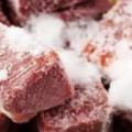 冰箱內冷凍肉放多久不能吃？專家拿一張表理出各種食物保鮮期，教你如何收納才安心