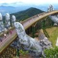 這雙大手托起了一座「金絲帶橋」　超強的設計讓遊客們都忙著打卡