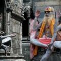 在印度看到「苦行僧」，請收起你的好奇心，不要停留更不要拍照！