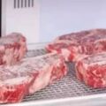 冰箱裡的凍肉，如何解凍口感最好？做錯了當心細菌繁殖，營養流失