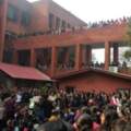 千人「集體翻牆」進女校對女學生侵犯印度警察冷眼旁觀令人憤怒