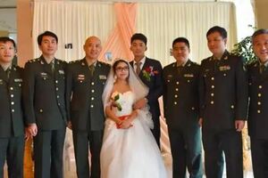 貴州女子辦婚禮來了5個「爸爸」，新娘見5人笑轉淚