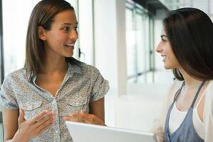 一個人，會說話，是修養；會做人，是教養