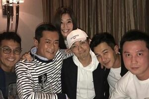 男星「嫁入」45億豪門當女婿，結婚13年零緋聞內幕