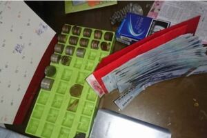 暖夫包「6.6萬現金年終」給老婆　以為自己很大方「兒子一番話讓他慚愧」全網鼻酸：老婆值得...