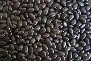 黑豆這樣吃，竟能去掉大肚子、軟化血管…吃補藥不如吃它 