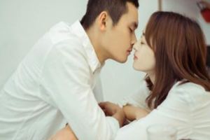 我結婚婆婆沒給彩禮，弟弟結婚她不請自來，看見她帶來的東西愣了