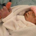 這個女嬰只出生74分鐘就永遠離開這個世界，但她「留在這個世界的東西」讓大家都淚謝她…