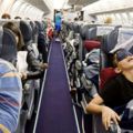 長途飛行總睡不著怎麼辦？「9個」在飛機上幫助入眠的方法，愛旅行的你一定要知道！
