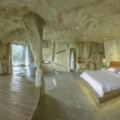 中國版聖托裡尼，就在南麂島！住一次懸崖洞穴酒店