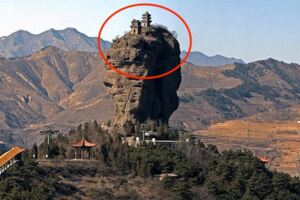 誰蓋的？　神秘「雙塔山」成千年之謎　乾隆登雲梯上塔當晚就被托夢