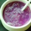 好喝看得見的紫薯銀耳百合湯，清熱又潤肺，適合經常燉給家人喝！