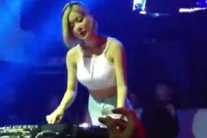 Dj soda !!! 实拍现场打歌超强啊！