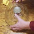 【影片】用玻璃碗壓住罐頭　一拿出來「超實用神器」好想擁有