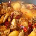 教你土豆火鍋雞的做法，一塊火鍋底料就搞定