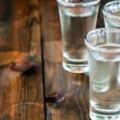 常喝小酒與偶爾喝大酒，哪件事更傷身？每一杯酒都會傷害肝臟