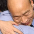 一張與韓擁抱照 謝龍介竟要哭了！