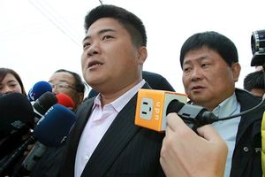 轟前瞻！顏寬恆痛批「根本就是射後不理」，比金光黨還要惡劣的詐騙集團。爽到你們，艱苦到老百姓。