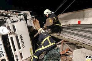 媽祖繞境小販市集擺攤賣臭豆腐收工回家途中車禍兩兄弟兩人斷魂