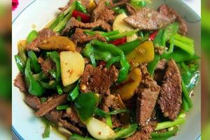 炒豬肝時，千萬不要下鍋川燙，多加一步，豬肝香嫩無腥味！