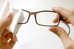 白擦那麼多年了！眼鏡布竟不是擦鏡片的？！它真正功能其實是...