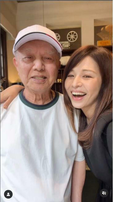 林葉亭全家人開車一整天都找不到84歲老父,讓她很擔心老父的安危。(圖/翻攝自林葉亭IG) 林葉亭全家人開車一整天都找不到84歲老父,讓她很擔心老父的安危。(圖/翻攝自林葉亭IG)