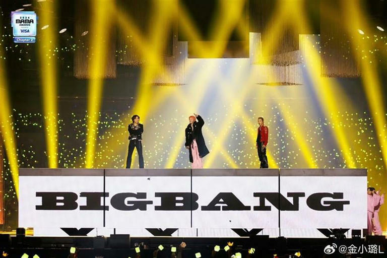 BIGBANG大聲(左起)GD權志龍、太陽在「MAMA AWARDS」演出聲勢驚人(圖/翻攝微博) BIGBANG大聲(左起)GD權志龍、太陽在「MAMA AWARDS」演出聲勢驚人(圖/翻攝微博)