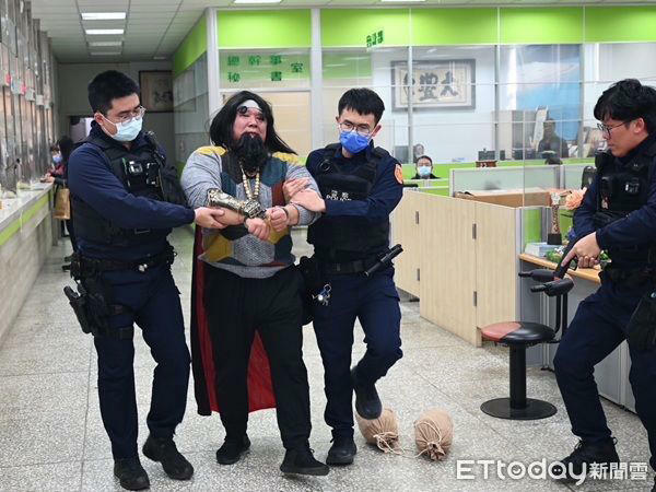 你的衣服背後的不公平! 時尚業的環境正義與人權進化 你的衣服背後的不公平! 時尚業的環境正義與人權進化